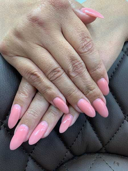 Lily Nails & Spa 4