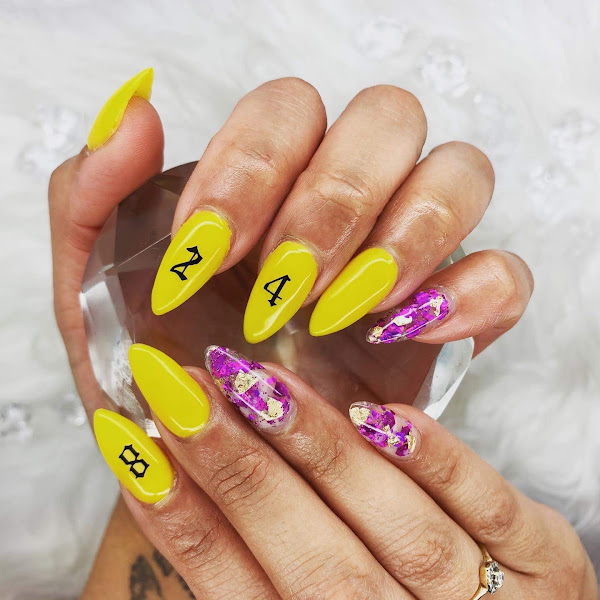 GLO Nail Bar 4