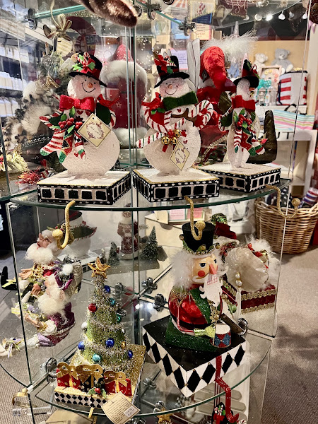 Holidaze & Gifts 4