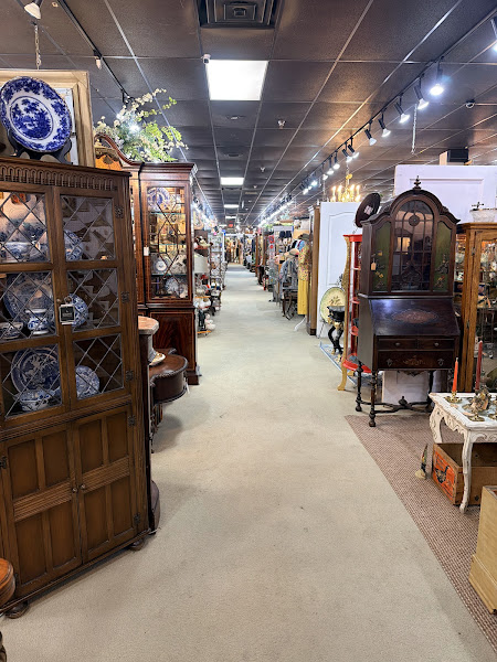 High Street Antiques & Design 2