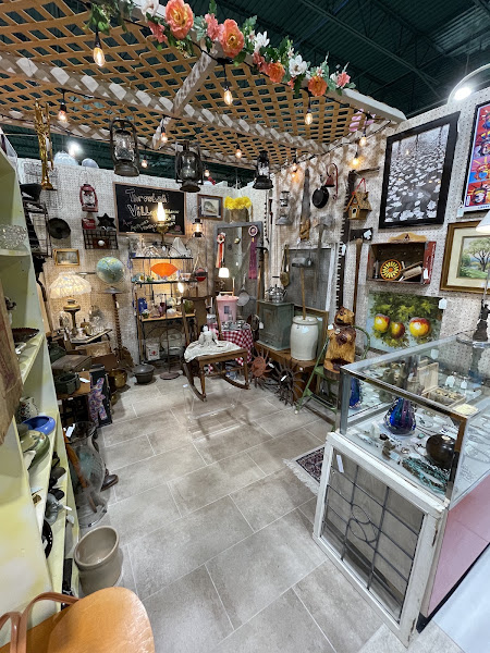 Plano Antique Mall 2