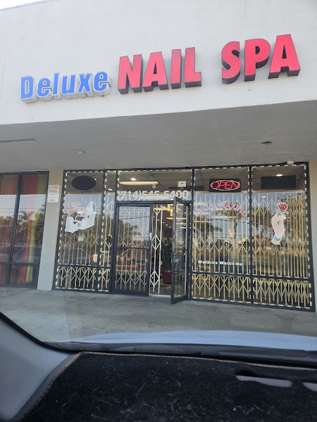Deluxe Nail Spa