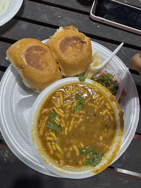 Tony's Chat House (Food Truck) 5