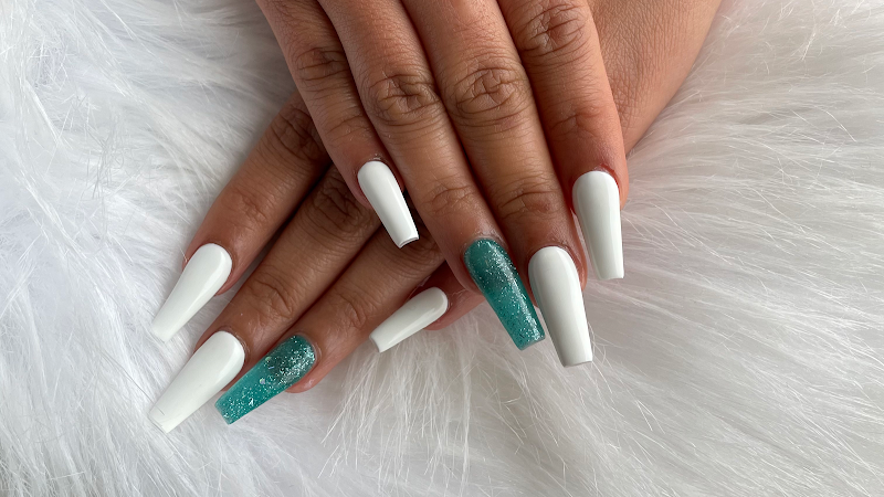 Simply Divine Nail Spa