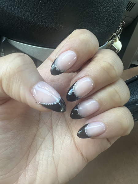 Le Le Nail