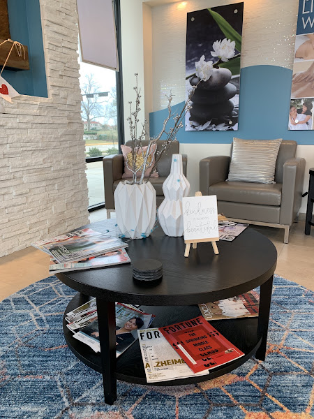 Hand & Stone Massage and Facial Spa 5