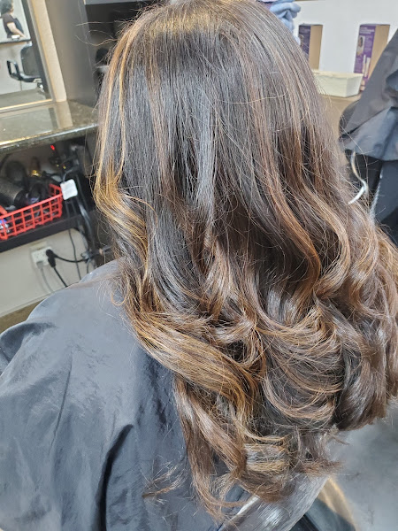 Newlooks salon 3