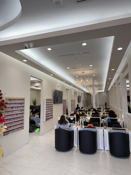 Iconic Nail Bar & Head Spa 2