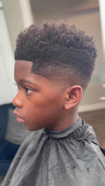 Unique Kutz Grooming Lounge 2