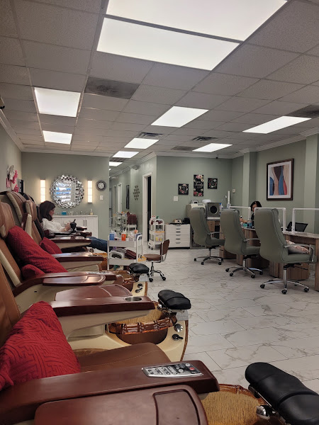 Herbal Essentials Nails Spa