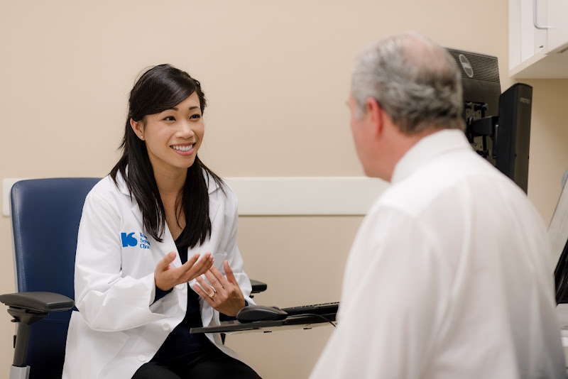 Chi Tran, MD, FAAD 5