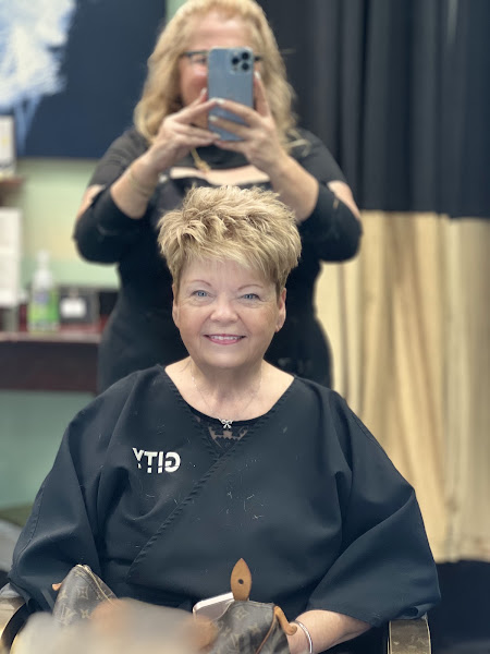 Jay's Hair Studio 4
