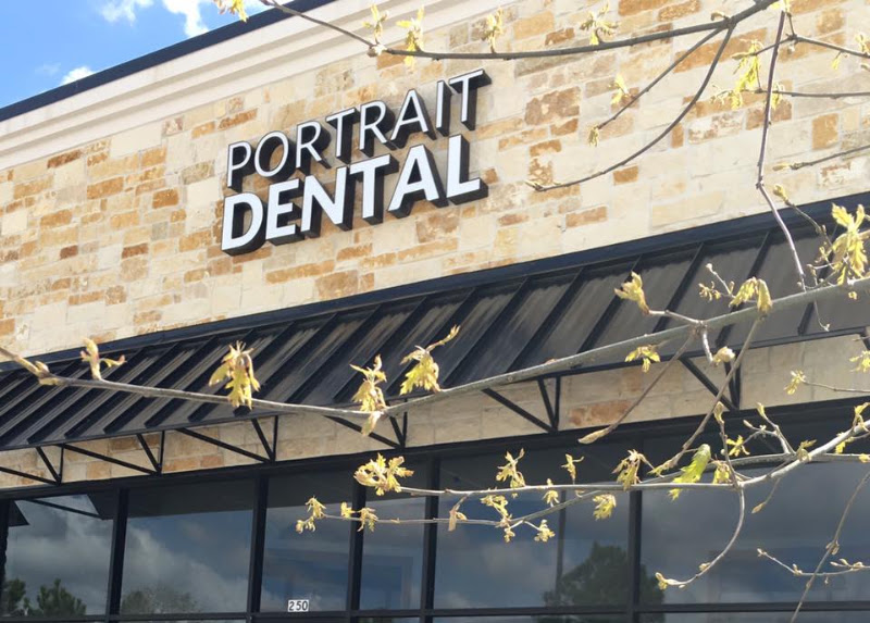 Portrait Dental: Minh Nguyen, DDS
