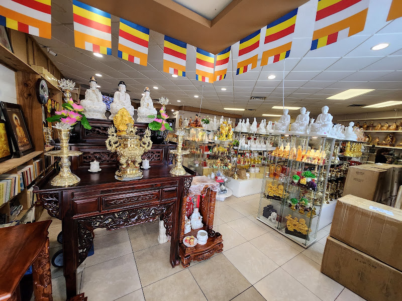 Tinh Luat Buddhist Gifts