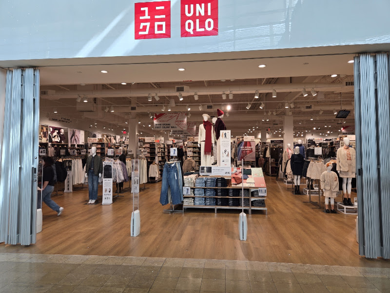 UNIQLO First Colony