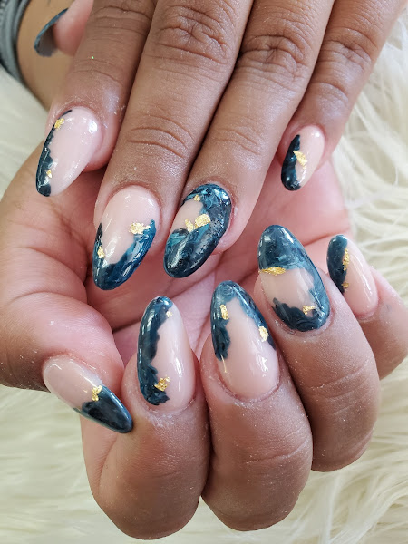 Sunflower Nails Plus 4