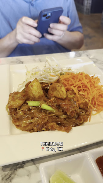 Thaicoon Restaurant and Pub 2