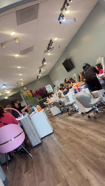 NAILS & SPA ON 56 1