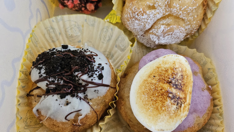 Beard Papa's 4