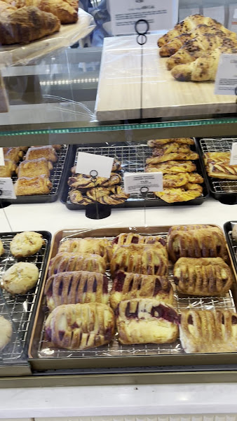 Tous les Jours Bakery Café - Fulshear 2