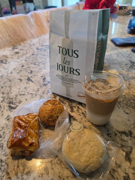 Tous les Jours Bakery Café - Fulshear 4