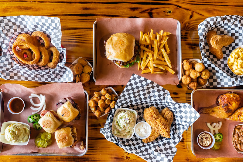 Chuckwagon BBQ & Burgers 4