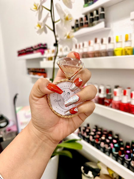 Velvet Gloss Polish 4
