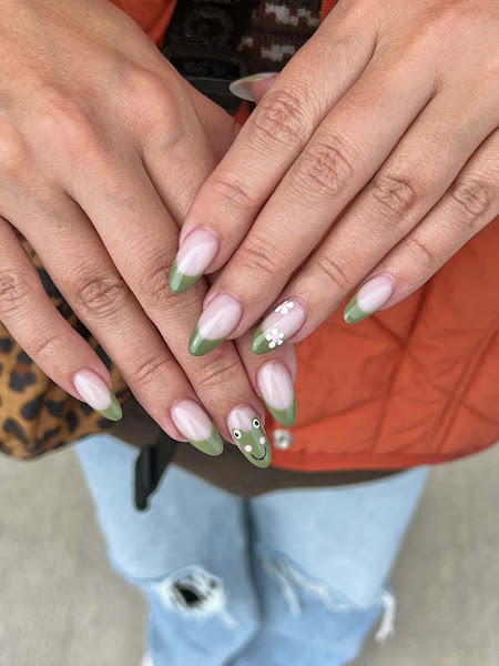 KIARA NAIL LOUNGE 3