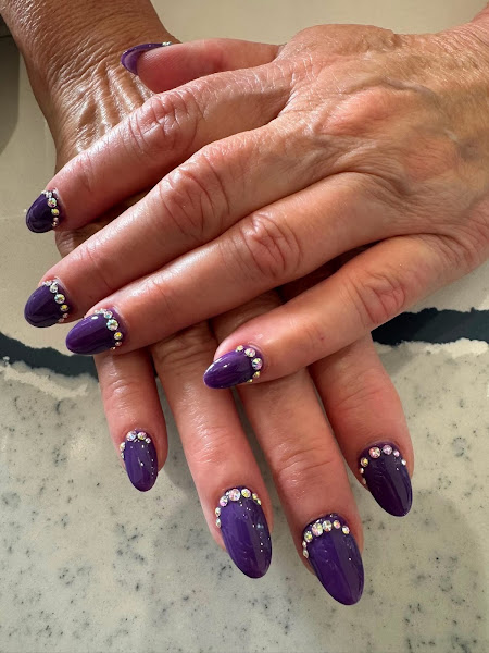 Varnish Nail Lounge