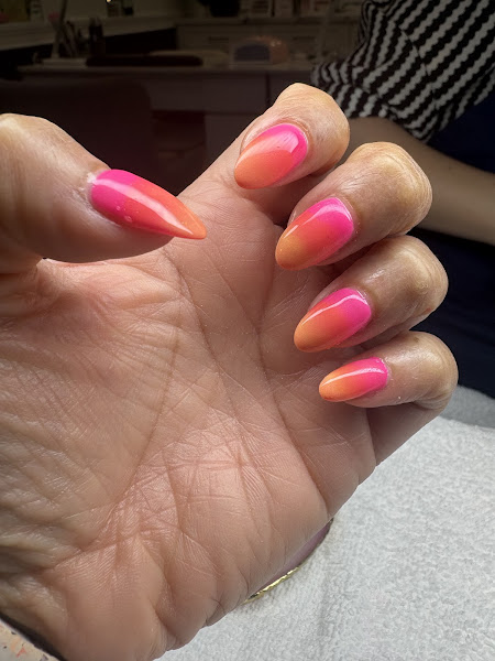 Varnish Nail Lounge 3