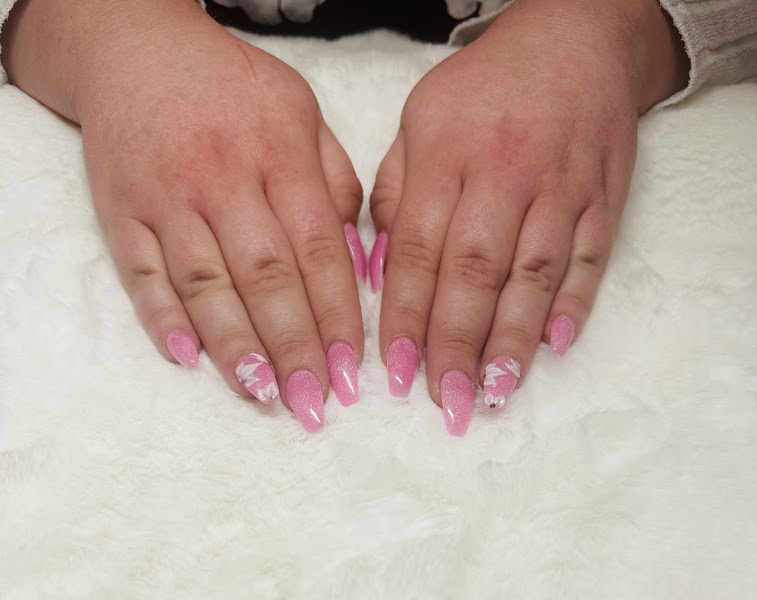CR Nails Design