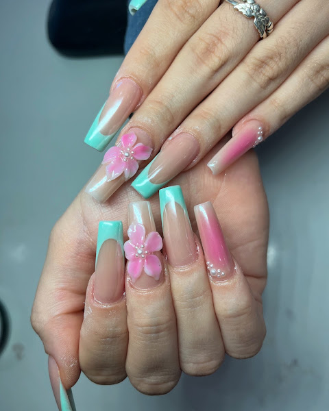 Monarch Nails and Spa 4