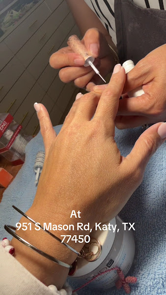 Lee Nails 2