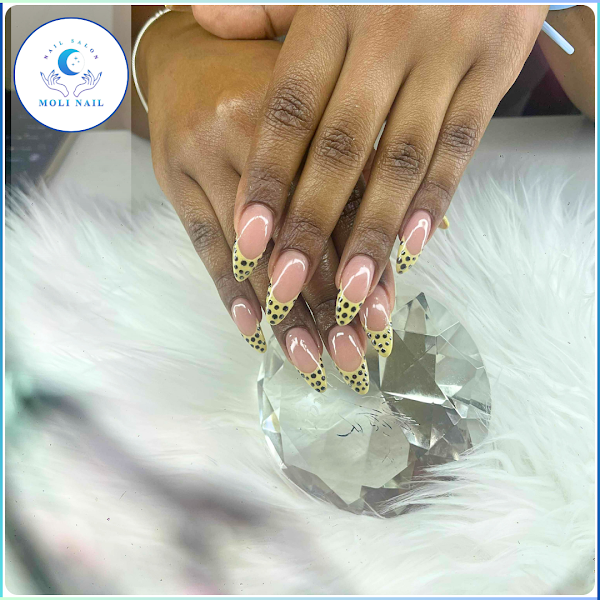 Moli Nail 4