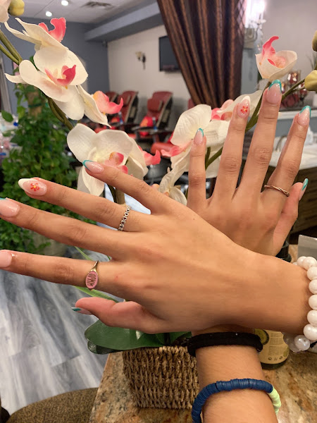 Lotus Nails & Spas 5