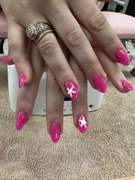 Happy Nails N Facial 4