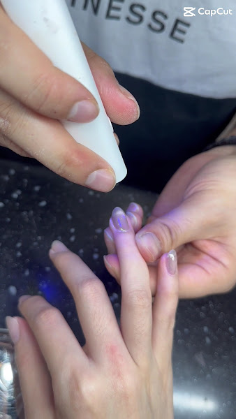Revamp nails (15% off any services for new customers) 2