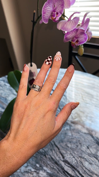 The Nail Lounge and Spa 2