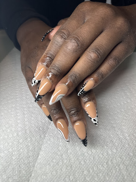 Grand Posh Nails 3