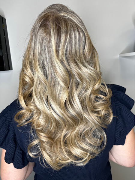 Viva Salon Studios 1