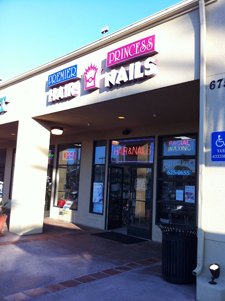 Premier Salon 1