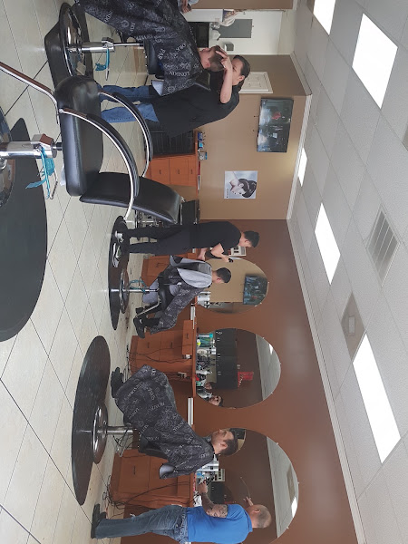 Tony's Beauty Salon 3