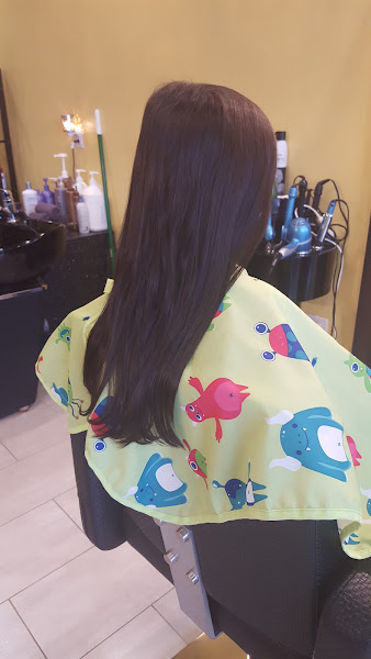 Ginni's Art Salon & Spa 3