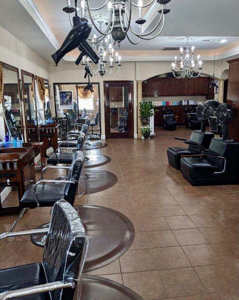 Pari's Gallery Hair Salon & Spa 3