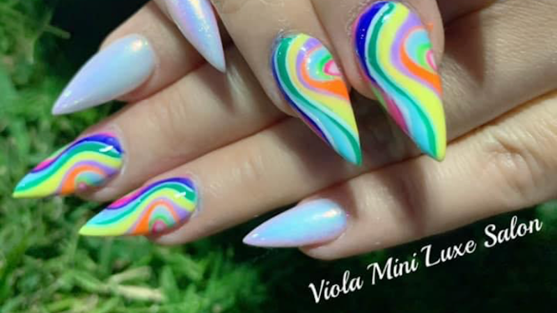 Viola Mini Luxe Salon