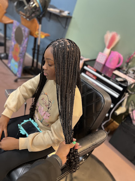 World's Barbershop and Salon LLC 3
