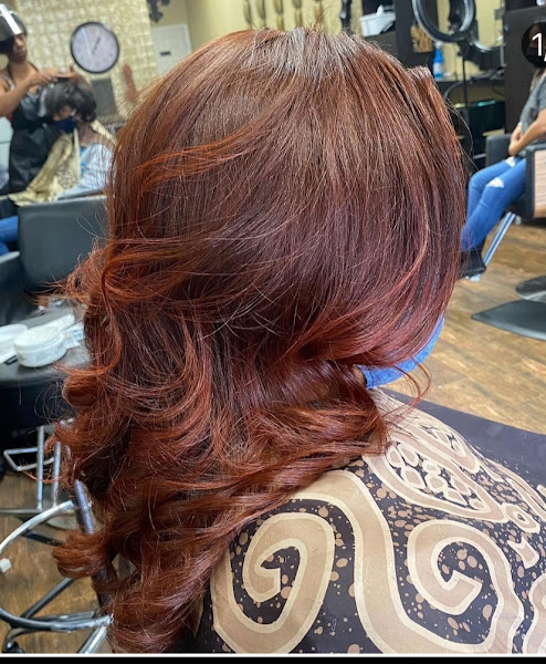 D'Niques Hair Resort 3