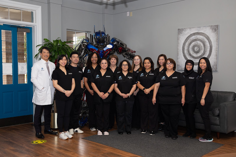 Dr. Quyen Trinh, DO 1