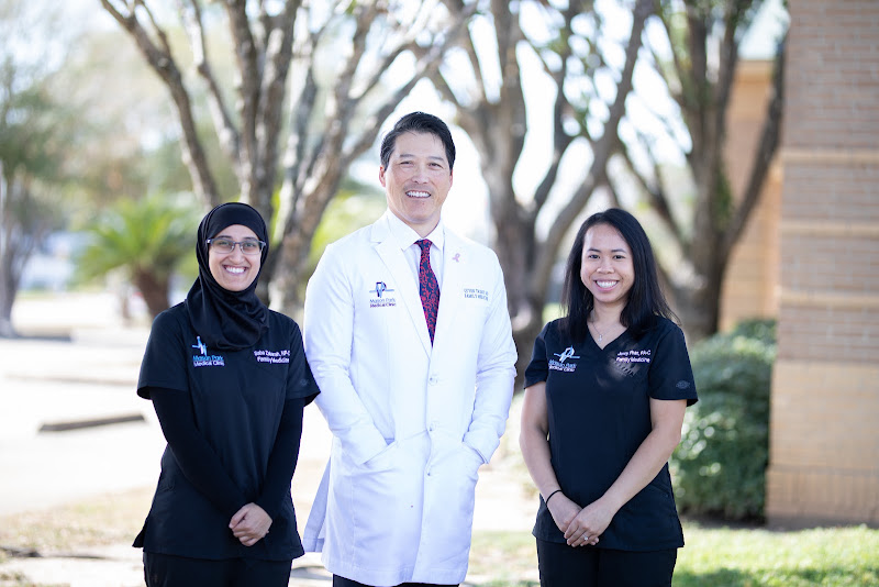 Dr. Quyen Trinh, DO 3