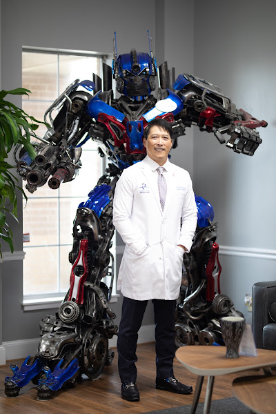 Dr. Quyen Trinh, DO 5